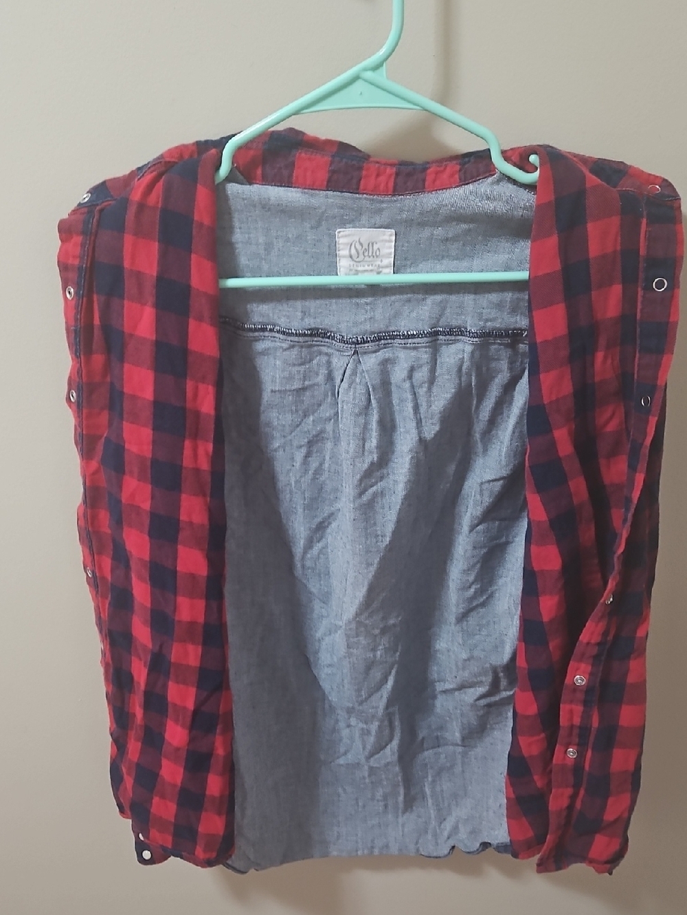 Stellah Red & Black Plaid Button-Up Shirt